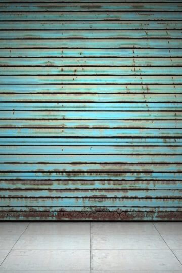 an image of garage door rust